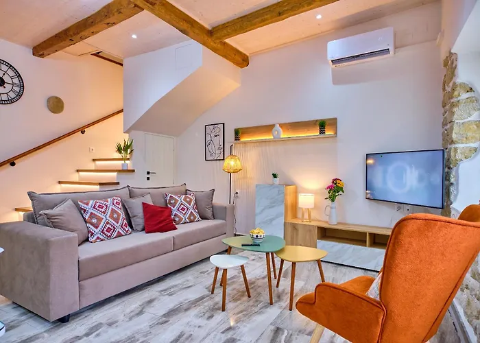 Estia House Apartmán *