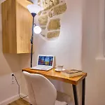 Apartment Estia House