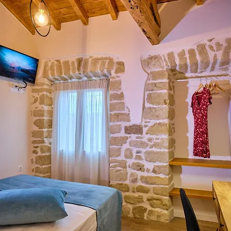 Estia House